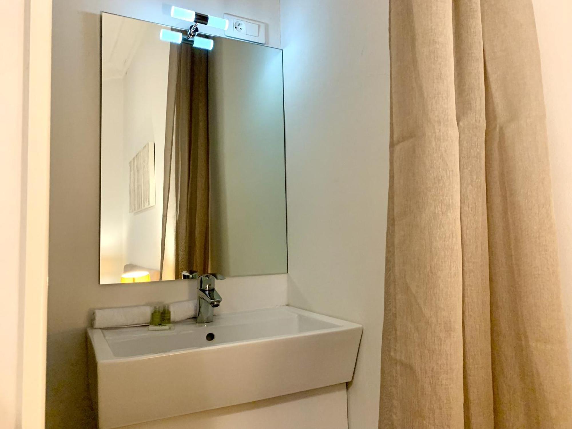 Aparthotel Riviera - 2 Minutes De La Plage - Exceptionnel 2 Chambres Ac - Balcon Meyerbeer 1 니스 외부 사진